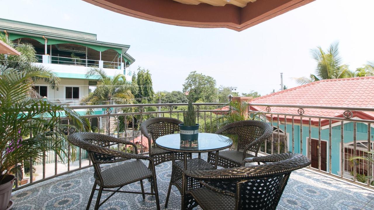 En Gedi Beach Resort By Reddoorz Iba Bagian luar foto